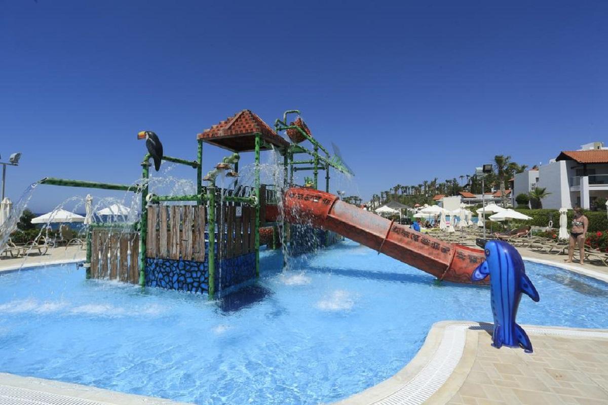 Aqua Sol Water Park Resort Paphos Eksteriør billede