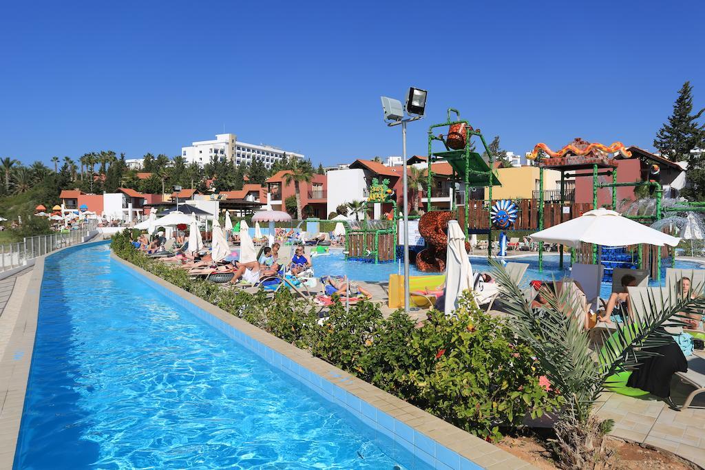 Aqua Sol Water Park Resort Paphos Eksteriør billede