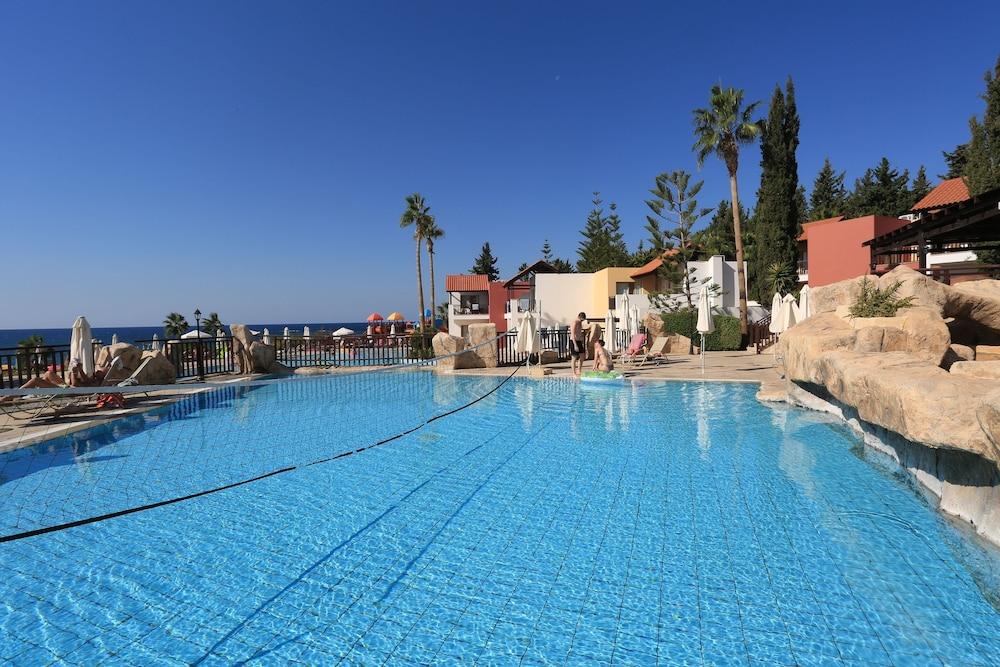 Aqua Sol Water Park Resort Paphos Eksteriør billede