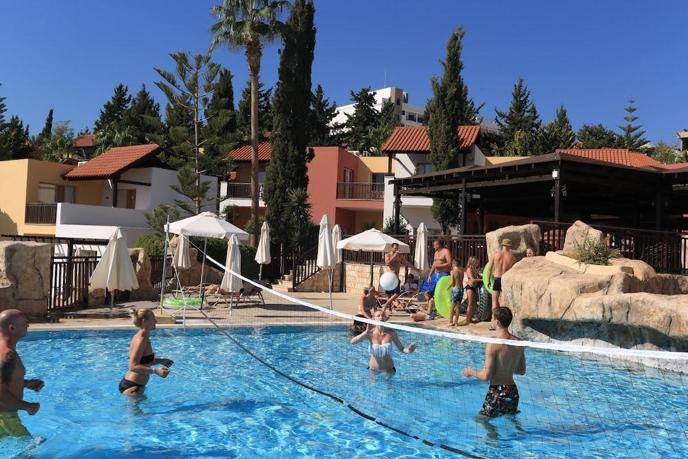 Aqua Sol Water Park Resort Paphos Eksteriør billede