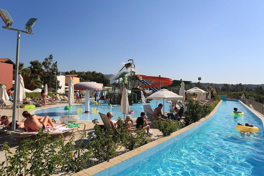 Aqua Sol Water Park Resort Paphos Eksteriør billede