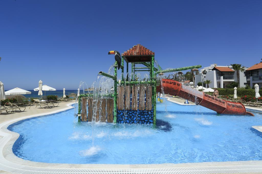 Aqua Sol Water Park Resort Paphos Eksteriør billede