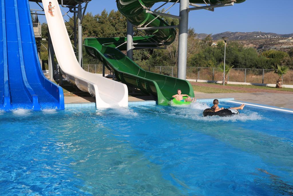 Aqua Sol Water Park Resort Paphos Eksteriør billede