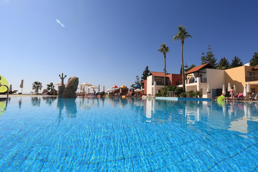 Aqua Sol Water Park Resort Paphos Eksteriør billede