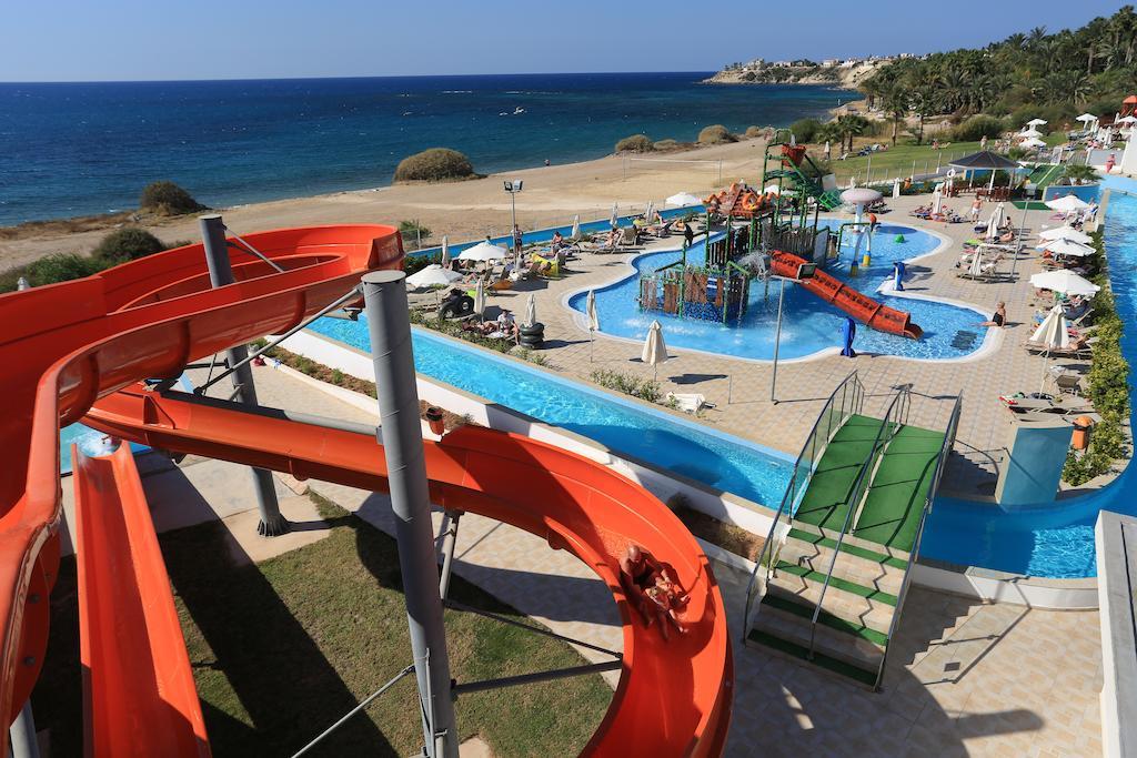 Aqua Sol Water Park Resort Paphos Eksteriør billede