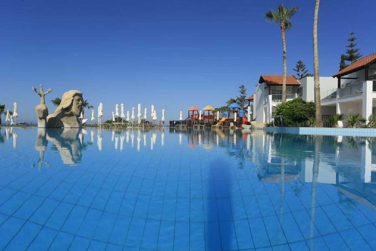 Aqua Sol Water Park Resort Paphos Eksteriør billede